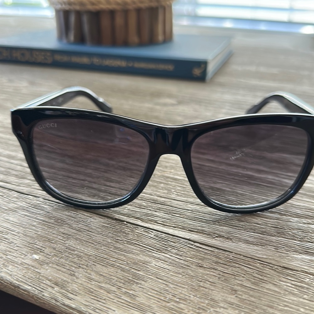 💯Authentic Gucci sunglasses